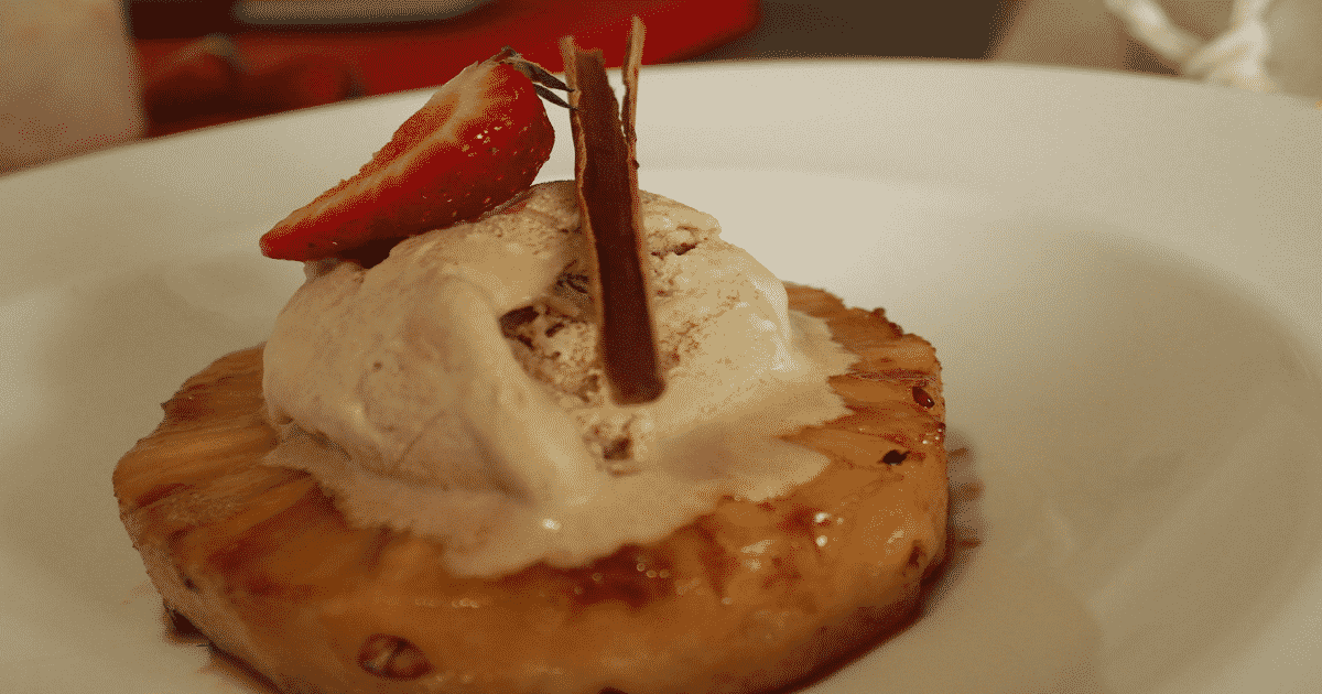 Piña con helado