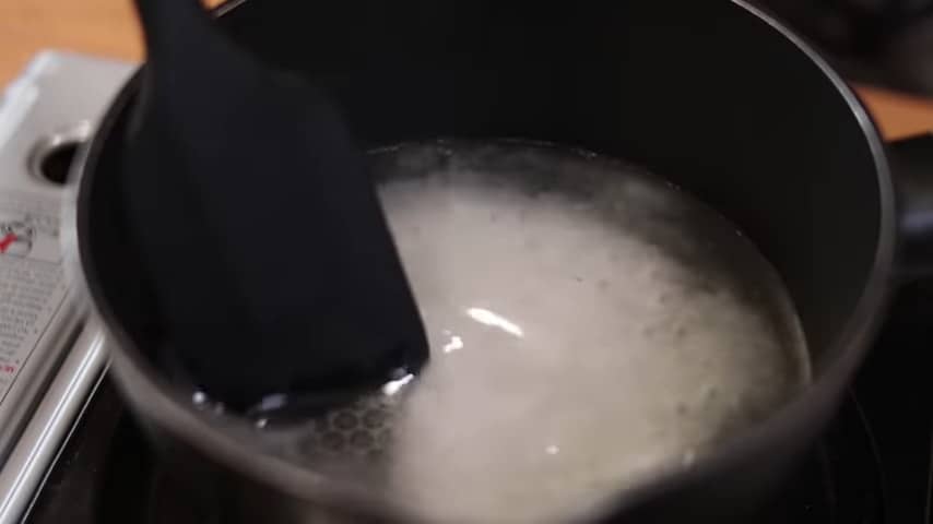 preparar un almibar clarito para la leche condensada